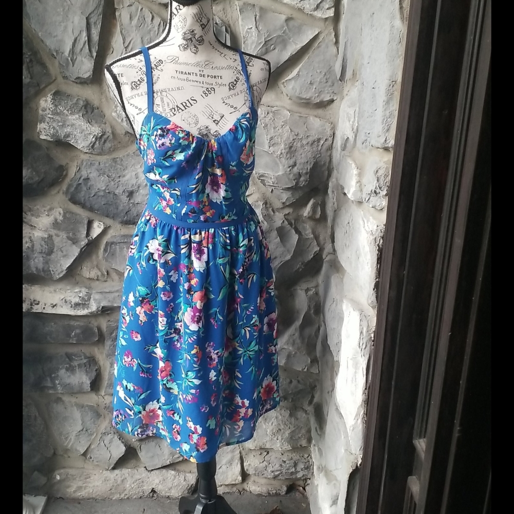 Super cute Nicole by Nicole Miller Dress